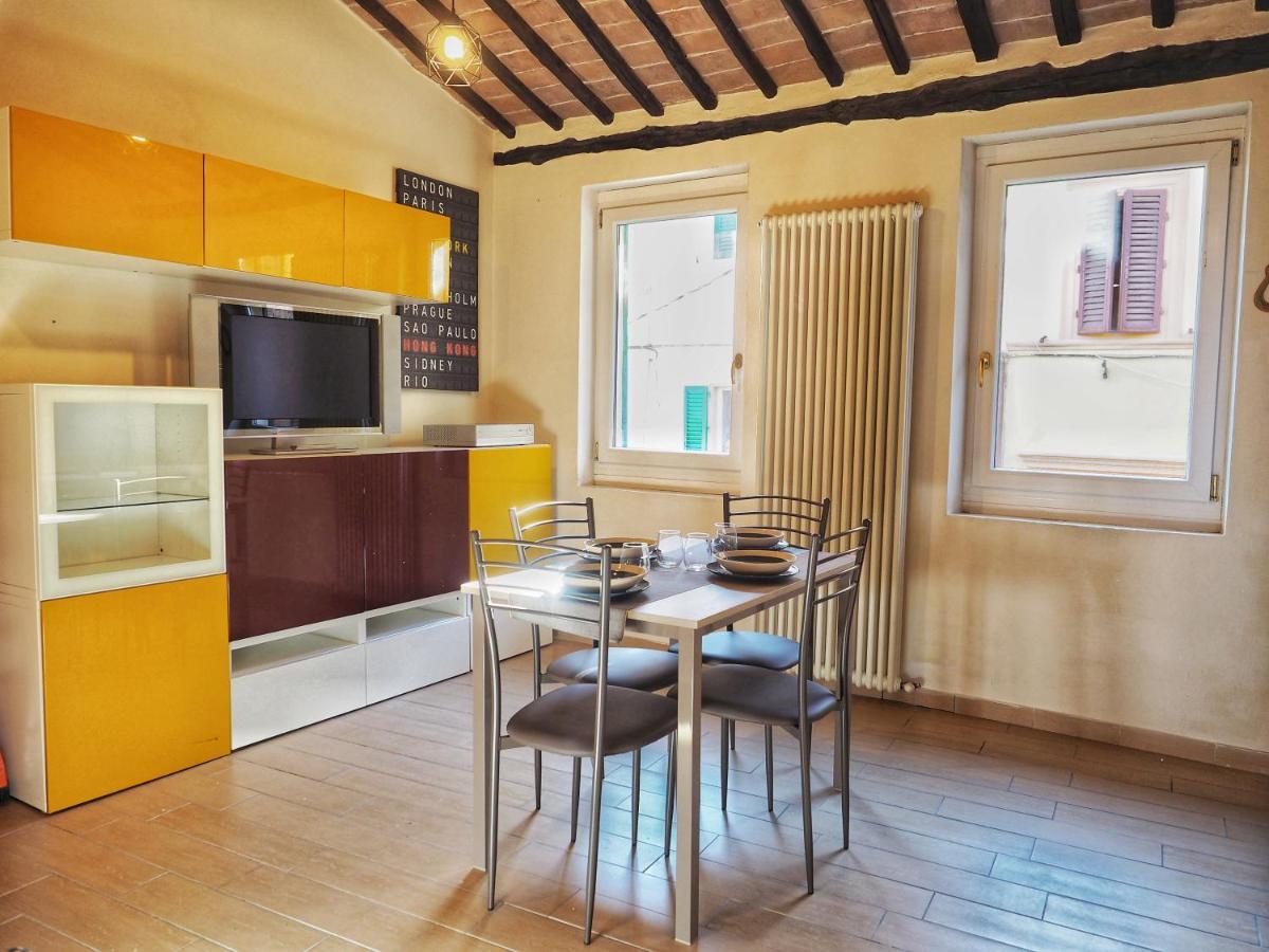 Vallerozzi House By Francigenaapartments Sienne Extérieur photo